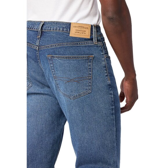 NWT W42 L30 Signature by Levi Strauss Men’s Athletic Fit Tapered Leg – Summit - Picture 2 of 6